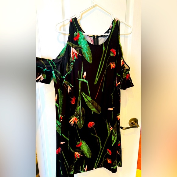 Summer dress - Picture 1 of 4